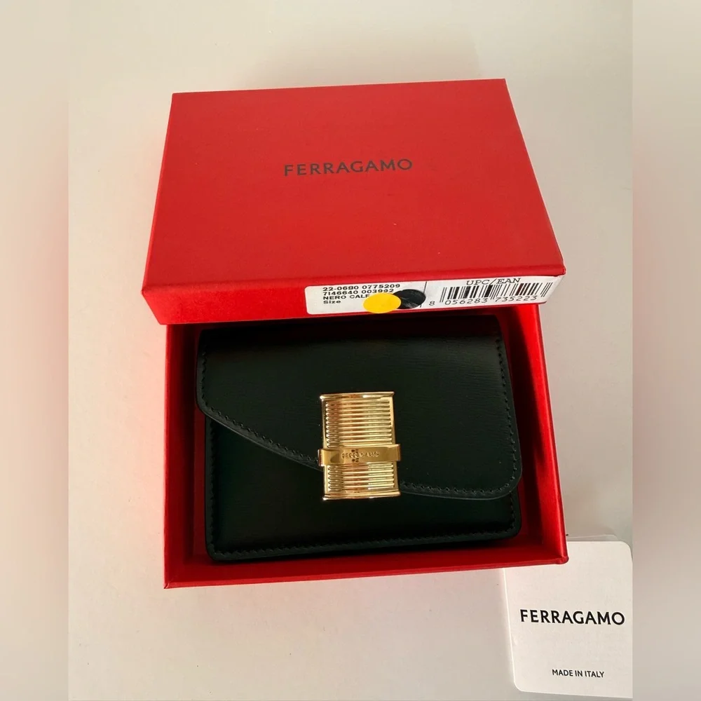 $480 FERRAGAMO Fiamma Leather Card Holder Wallet In Black - LAST ONE LEFT‎